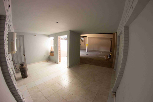 Imagen 12 de 16 de Venta De Depto Con Patio Y Cochera - Pilar