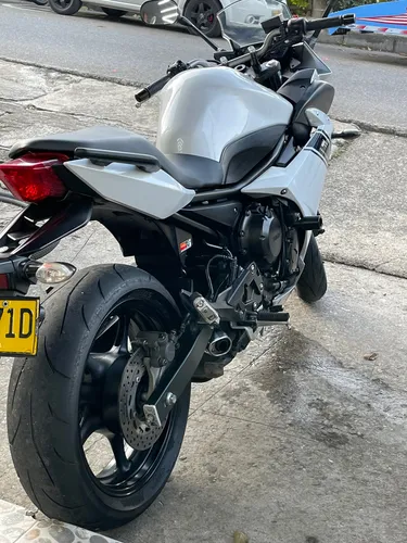 Yamaha Xj6f