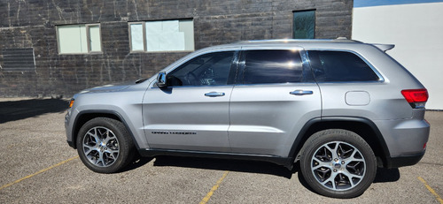 Jeep Grand Cherokee 3.6 Limited Lujo 4X2 At