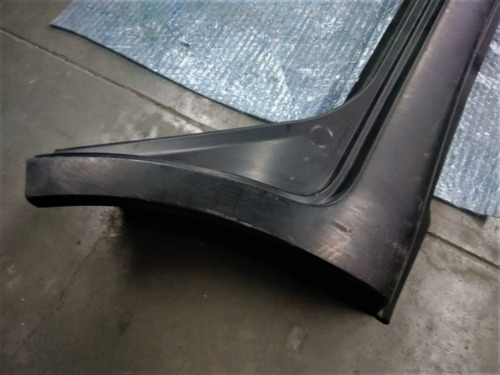 Estribo Inferior Derecho Daihatsu Terios Bego