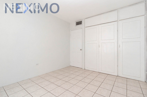 Imagen 3 de 12 de Casa En Venta En Fraccionamiento Residencial Universidad En Chihuahua, Chihuahua