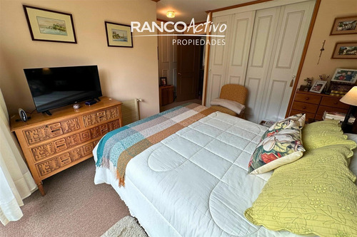 Casa En Venta Isla Teja, Ubicación Y Amplitud, Valdivia