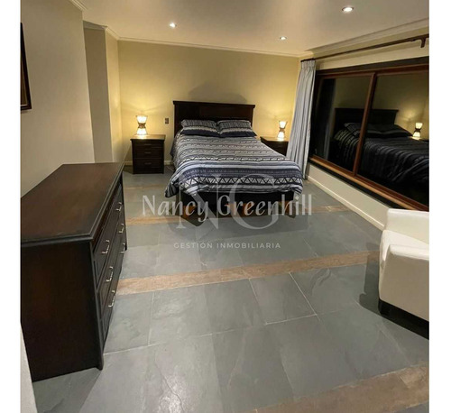 Rebajada Casa Con Inmejorable Vista Y Piscina (108944)