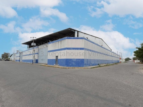 Maritza Lucena Tiene En Alquiler Galpón Zona Industrial I De Barquisimeto, Para Cualquier Tipo De Empresa, Área De Carga Y Descarga, Oficinas, Enfermería, Comedor, Garita De Vigilancia 24/7-