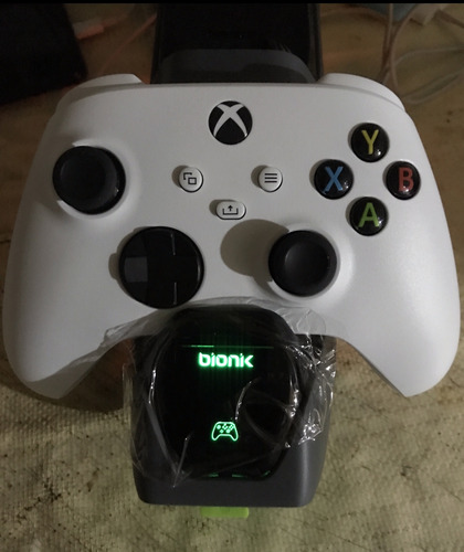 Base De Carga De Control Xbox Serie S & X Power Stand Bionik (Usado)