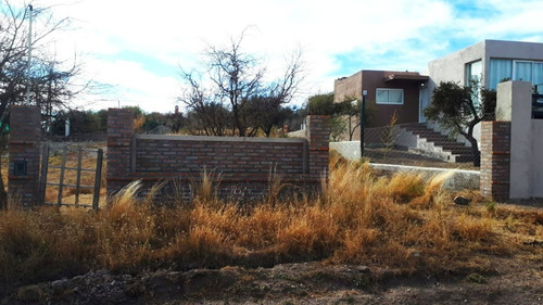 02699- Aloja Inmobiliaria - Vende Lote De 366 M² En Barrio Las Gemelas, Capilla Del Monte
