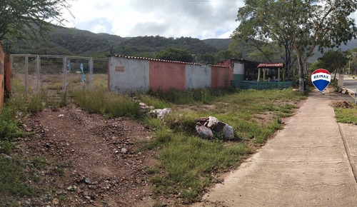 Re/max 2mil Vende Terreno En El Valle Del Espíritu Santo, Avenida Principal, Municipio García. Isla De Margarita, Estado Nueva Esparta 