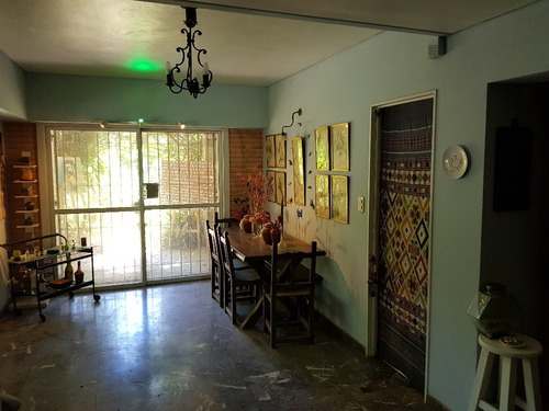 Casa Clásica Con Amplios Ambientes, El Triangulo
