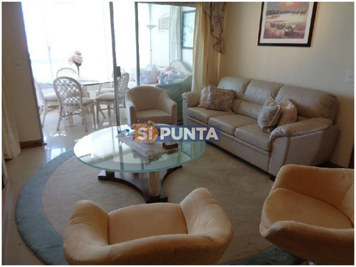 Imagen 3 de 12 de Apartamento 3 Dormitorios Y Dependencia