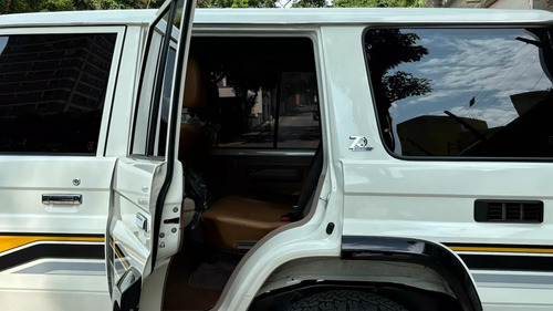 Toyota Land Cruiser 76 2022: Machito 70 Aniversario