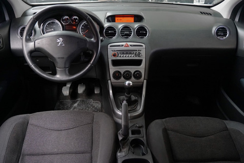 Imagen 13 de 15 de Peugeot 408 Allure 2.0 2014