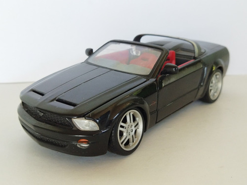 Maisto Mustang Gt Concept Muscle Car Roadster Negro 1/24