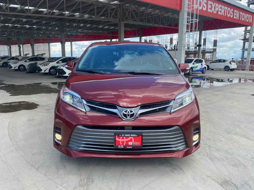 Imagen 8 de 13 de Toyota Sienna 2020 5p Limited V6/3.5 Aut