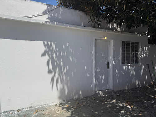 Alquiler Apartamento 2 Dormitorios Tipo Casa En Colon