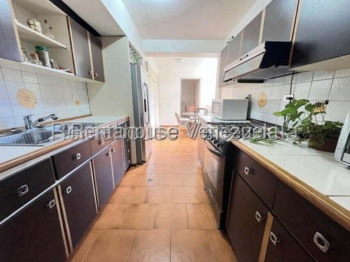 Apartamento Las Esmeraldas 26-328 R.e