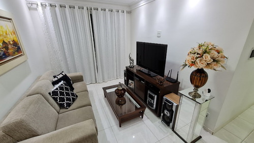 Apartamento De 70m² Com Dois Quartos, Com Uma Suíte, Todo Em Porcelanato No Bairro Bom Jardim.