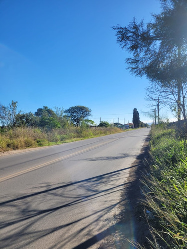 Se Venden 4,4 Hectáreas Aptas Para Loteo En Zona Norte De Córdoba, A Continuación De Av. Japón