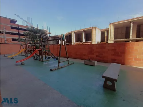 Unidad Cerrada Con Fácil Acceso(mls#249135)