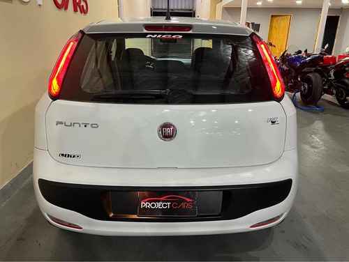 Imagen 3 de 20 de Fiat Punto 2016 1.4 Attractive Pack Top Uconnect