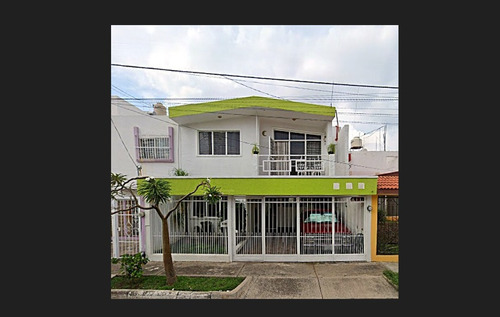 Casa En Venta En Guadalajara Eo