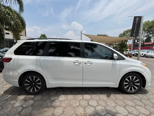 Toyota Sienna 3.5 Limited V6 At