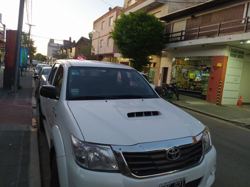Imagen 13 de 16 de Toyota Hilux 2013 3.0 Cd Sr C/ab I 171cv 4x4 - C3
