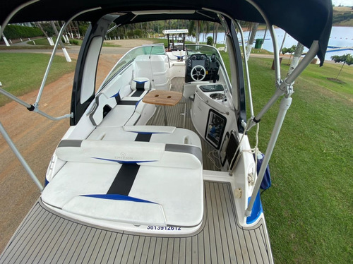 Lancha Triton Yachts 250 Open - 2018