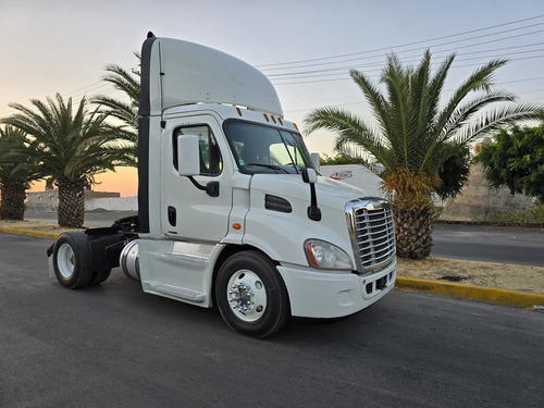 Excelente Tractocamion Mulita Freightliner Cascadia Evolució