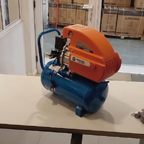 Imagen 4 de 7 de Compresor Aire Logus 2,5hp!! 24 Litros Portatil+aceite Comp