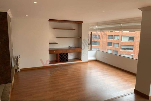 Apartamento En Venta, Barrio La Carolina, 120 Mts2.