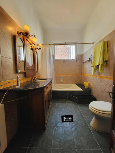Vendo Casa En Pocitos Ideal Empresa Us$ 720.000