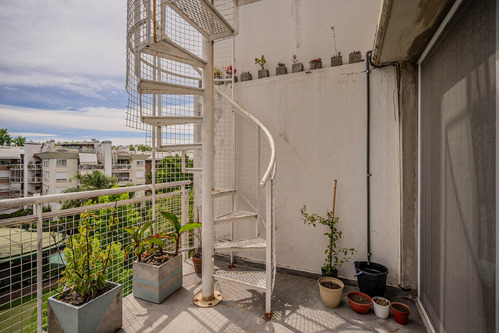 En Venta. El Talar De Martinez. 3 Ambs. Quincho Y Terraza Propios. Cochera.
