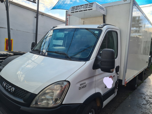 Iveco Daily 35s14 Com Bau Frigorifico Ano 2014 R$ 130.000.