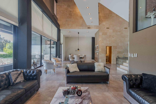 Casa En Alquiler Amoblado