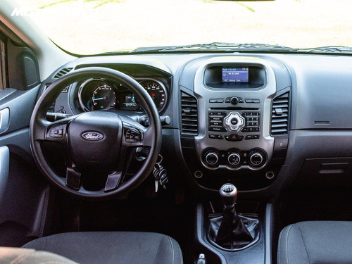 Imagen 3 de 15 de Ford Ranger 2.5 Xlt 4x2 Dc Extra Full | Permuta / Financia