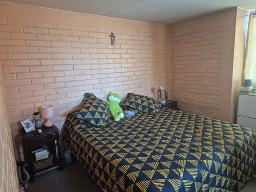 Casa Tres Pisos En Avenida Principal Ciudad Satélite - Maipú