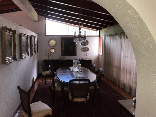 Imagen 3 de 10 de Casa En Venta Urb. Prados Del Este # 22-2115