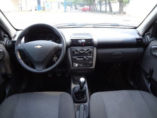 Imagem 4 de 6 de Chevrolet Classic 1.0 Mpfi Ls 8v Flex 4p Manual