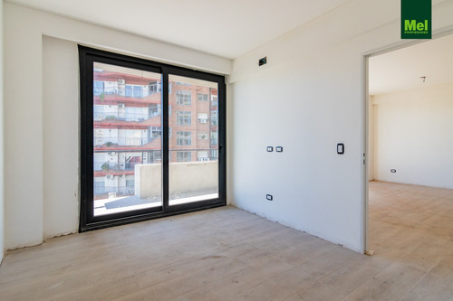 Alvarez Thomas 2811