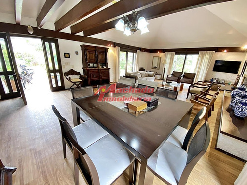 Hermosa Casa En Venta En Playa Mansa- Ref: 5740
