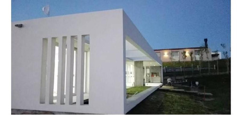 Imagen 3 de 11 de Costa Esmeralda - Casa En Venta En Barrio Deportiva