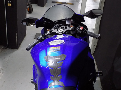 Yamaha R1 Azul 2020