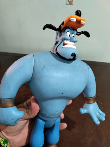 Figura De Acción Genio Aladdín Con Gorra De Goofy Vintage (Usado)