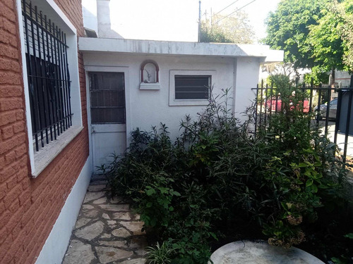Ph 4 Ambientes En Venta En Haedo Con Patio Y Coch