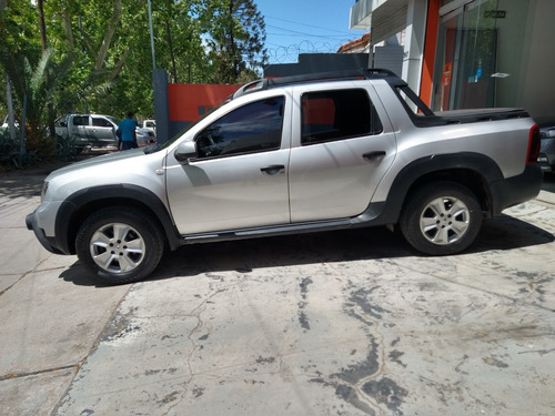 Imagen 5 de 10 de Renault Oroch Outsider Gnc 2017