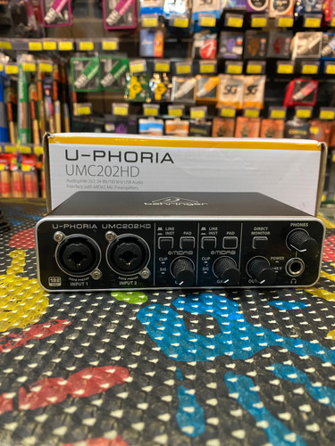 Placa De Áudio Behringer U-phoria Umc202hd Preto (Usado)