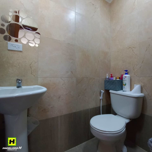 Imagen 12 de 13 de Townhouse En Venta En Tucacas, Conjunto Terrazas Del Sol