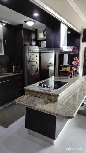 Imagen 5 de 20 de Vendo Apartamento Actualizado En Calle Cerrada De La Urbina