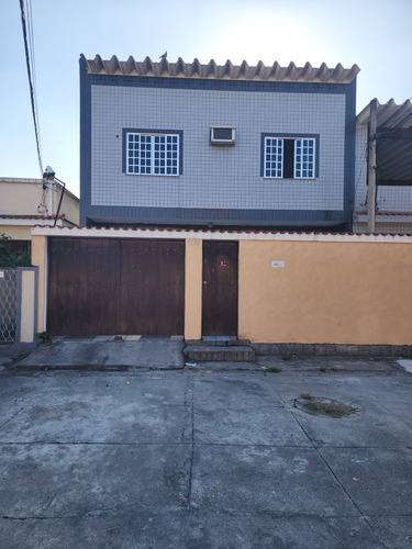 Duas Casas.  Penha Rj Próximo Ao Iapi. 