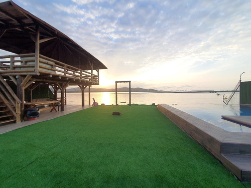 Imagen 9 de 14 de Casa Frente Al Mar Esmeraldas - Tachina